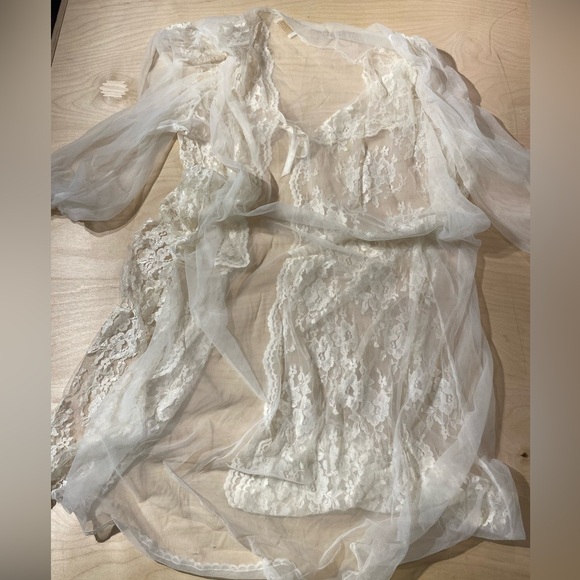 Roaman’s Sheer Robe One size fits all (JG) - Picture 12 of 12
